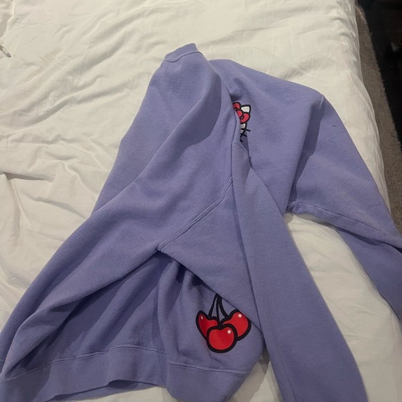 Hello kitty purple crewneck size medium - Picture 4 of 4